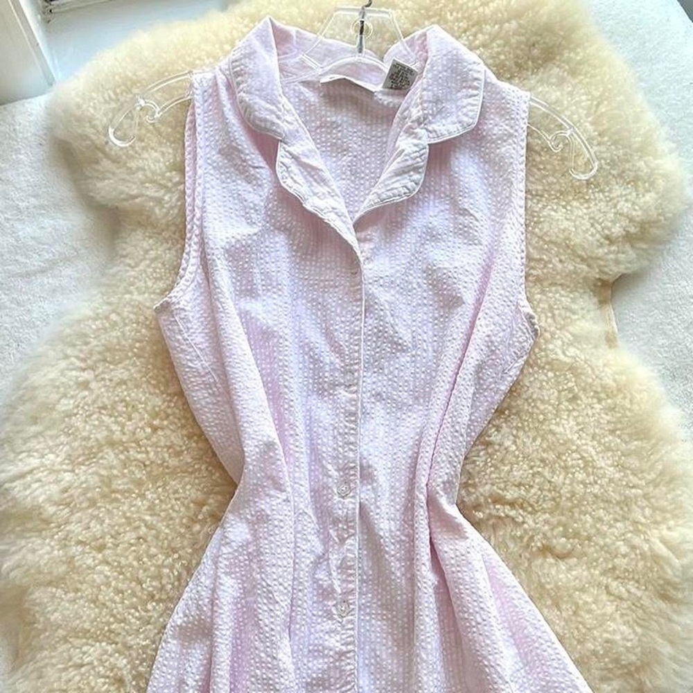 🍥AS IS* VINTAGE SEERSEUCKER PINK & WHITE DRESS WITH FLOWER BUTTONS🍥